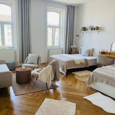 Modernes Design Apartment Wina Bagian luar foto