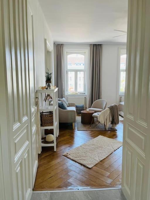 Modernes Design Apartment Wina Bagian luar foto
